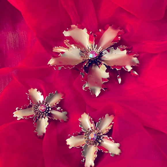 Vintage Mid-Century Brooch and Earring Set - Picture 7 of 7